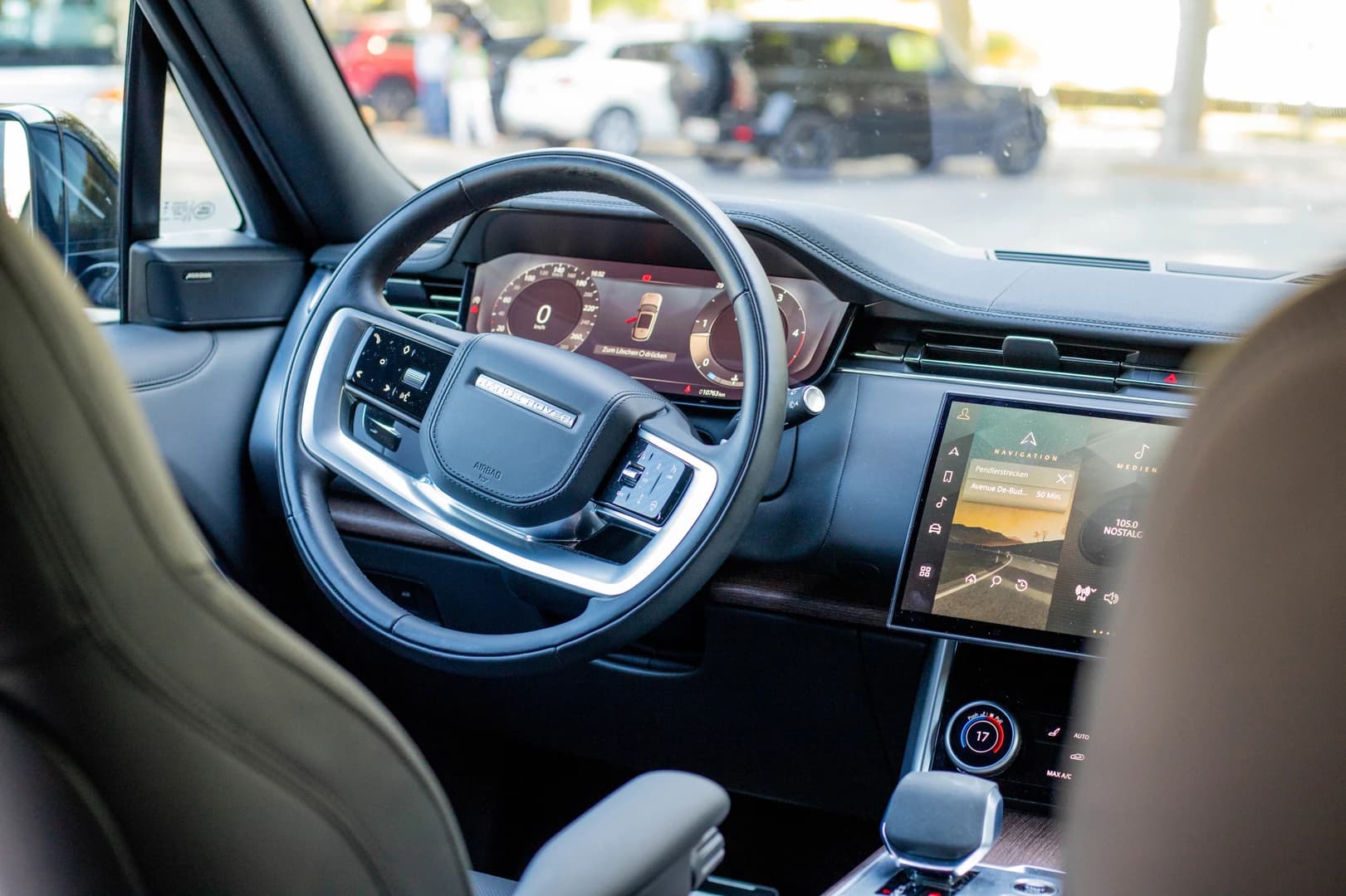 Image of a Land Rover Range Rover Vogue