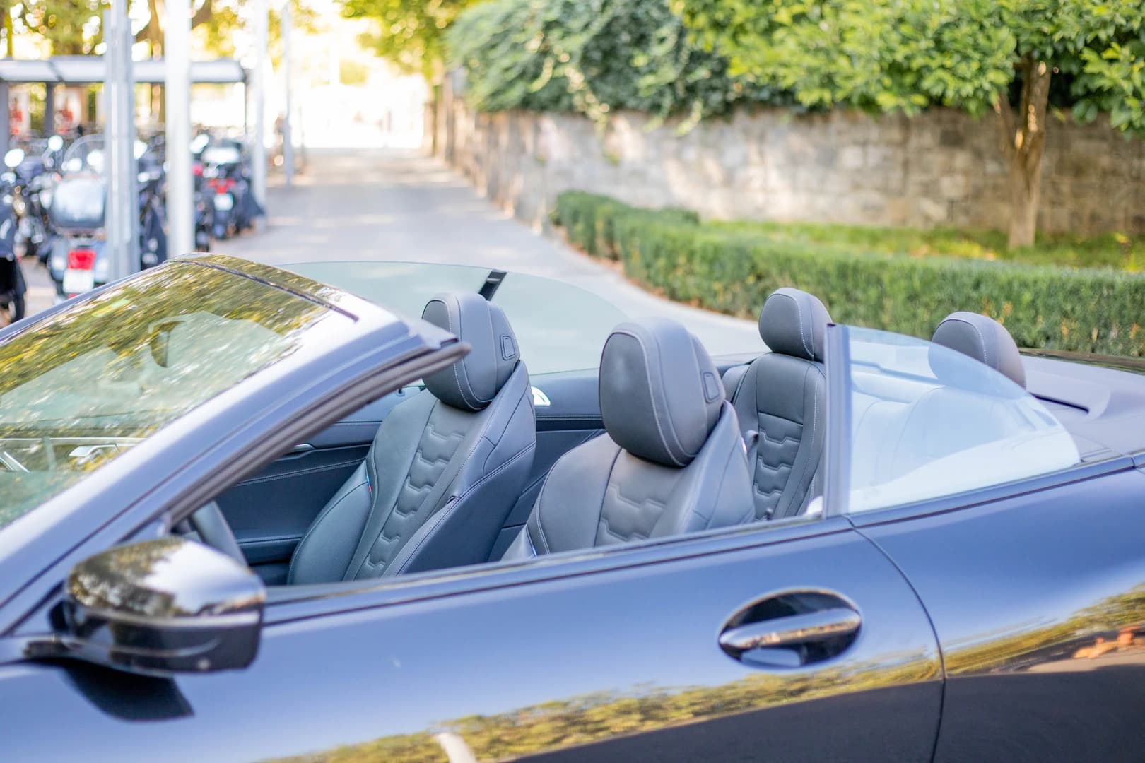 Image of a BMW 840i